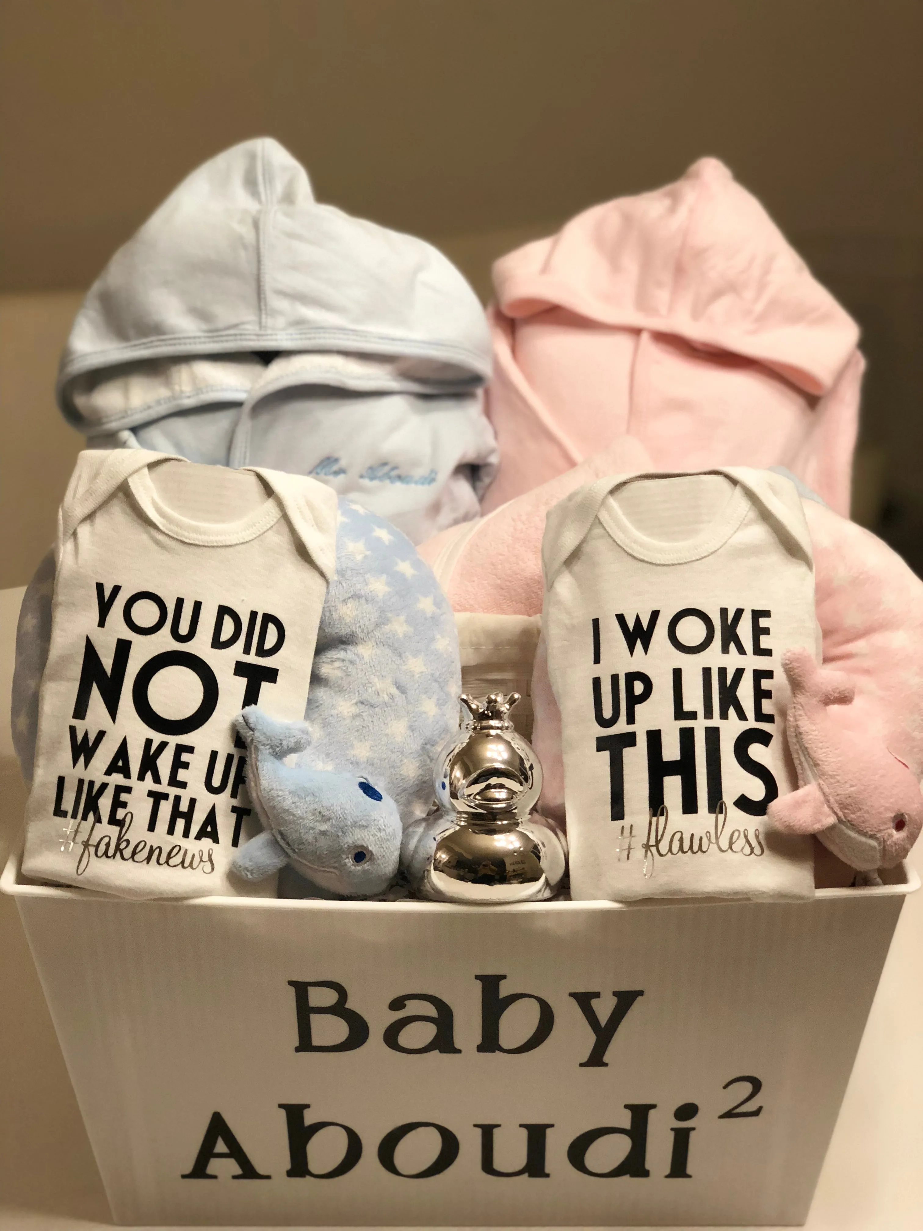 Burt's Bees Baby - Blossom Bathtime Gift Bundle - Includes Bathrobe, Hooded Towel & Washcloths, 100% Organic Cotton