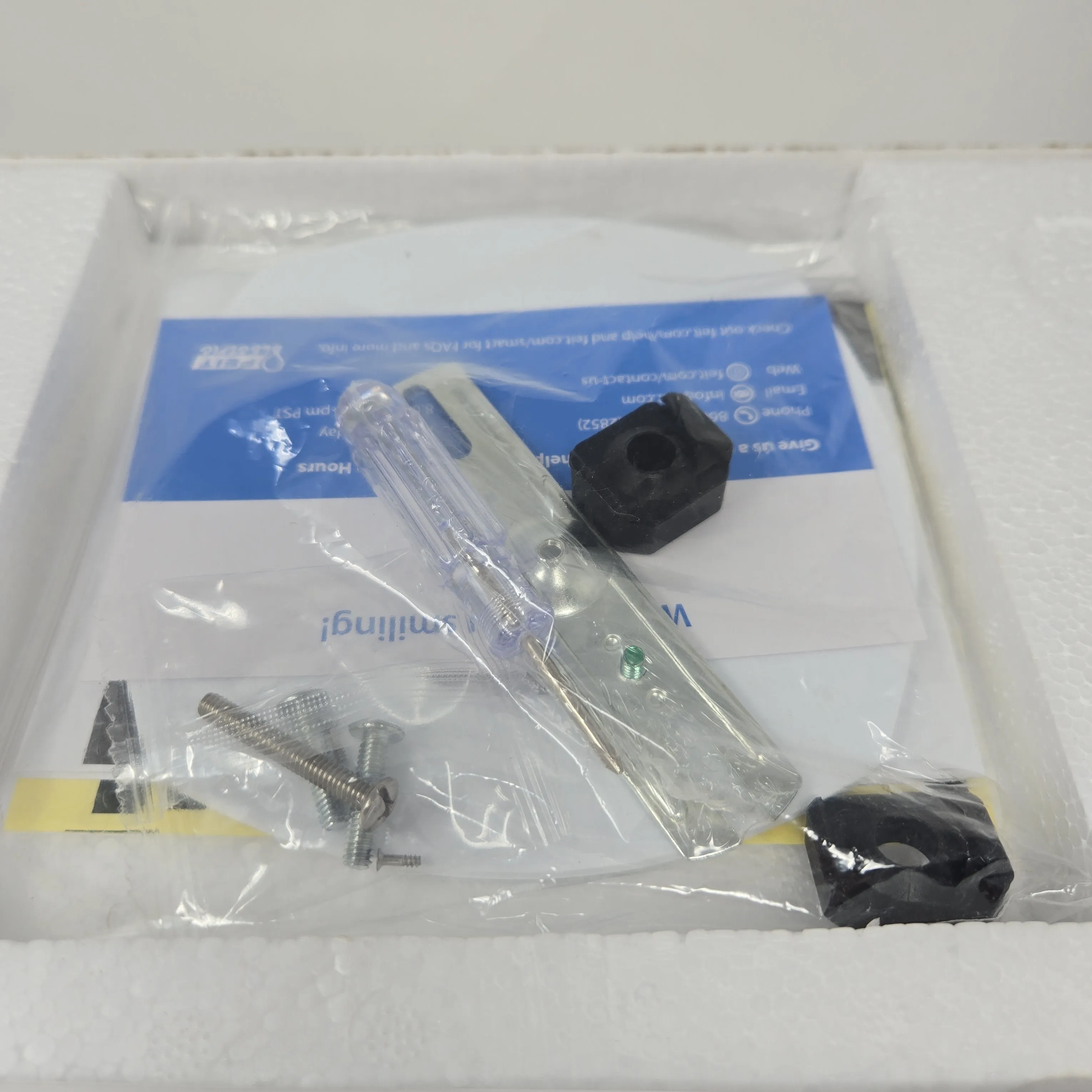 Feit Electric Flood Light Security Camera GC1