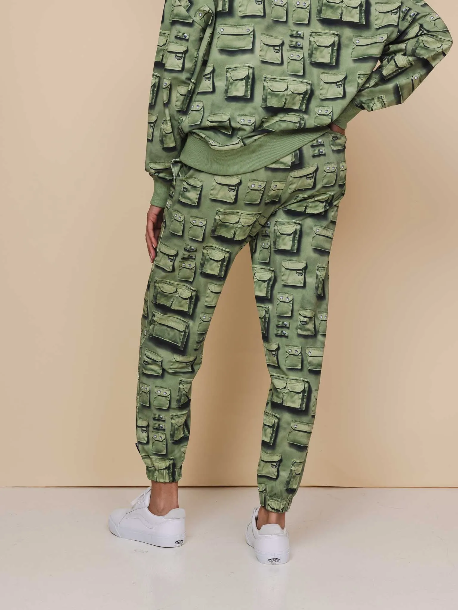 In The Pocket Sweater en Broek set Unisex