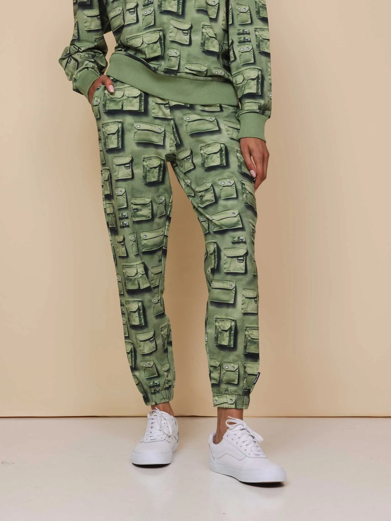 In The Pocket Sweater en Broek set Unisex