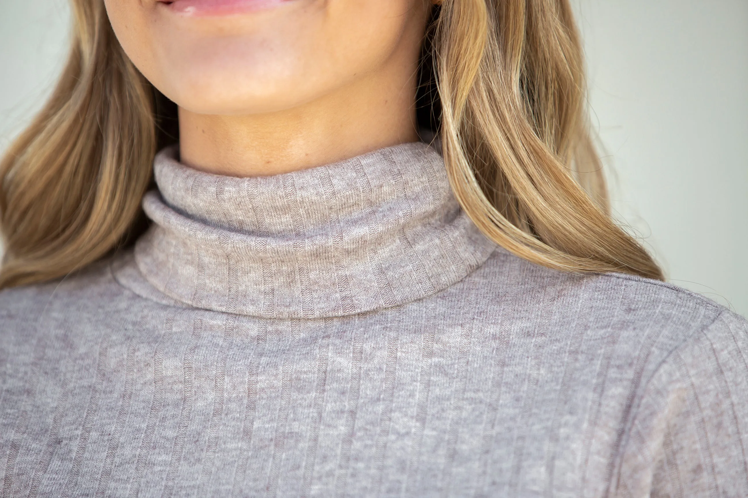 Joelle Ribbed Turtle Neck