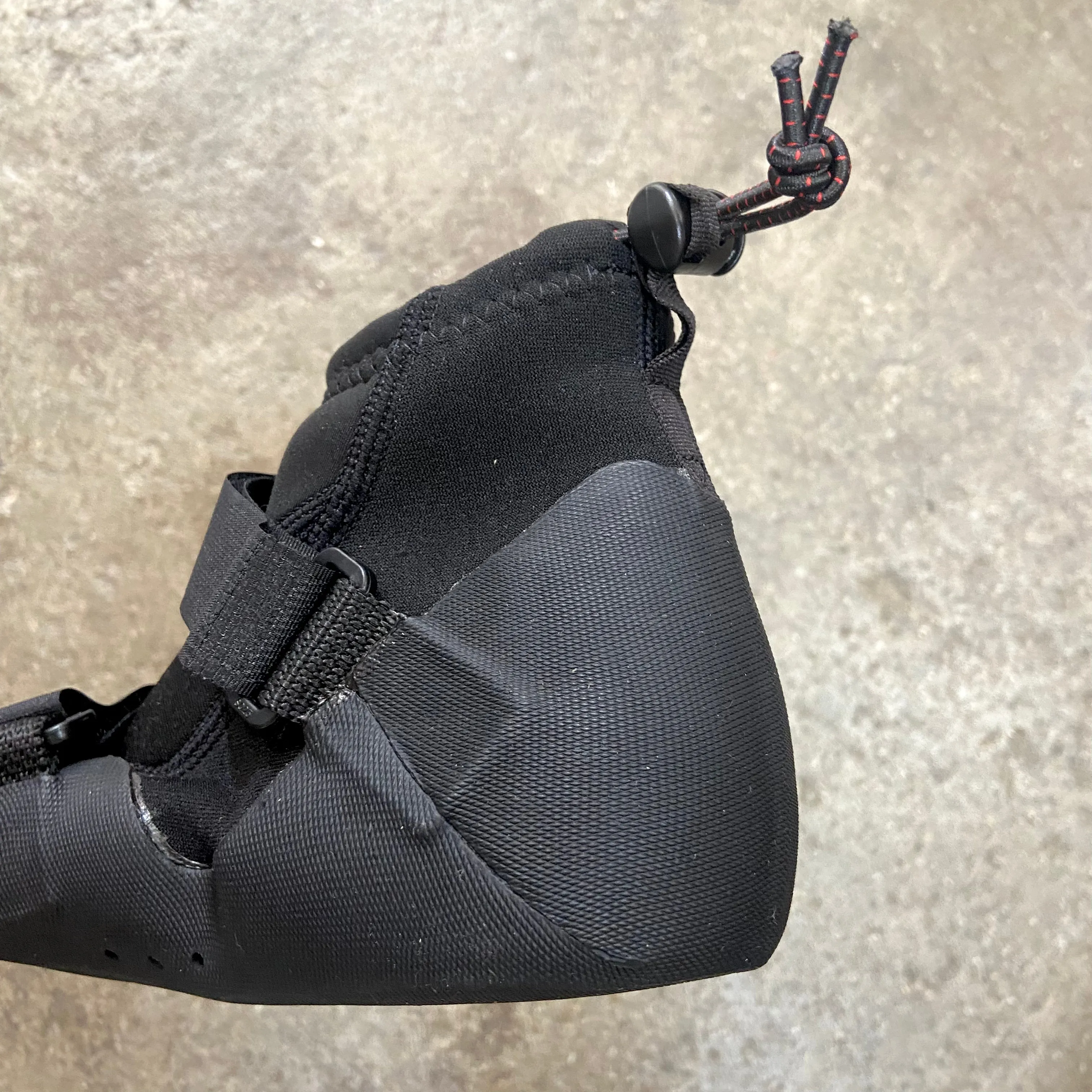 OCEAN & EARTH   JAVA SPLIT TOE BOOTIE  1.5MM