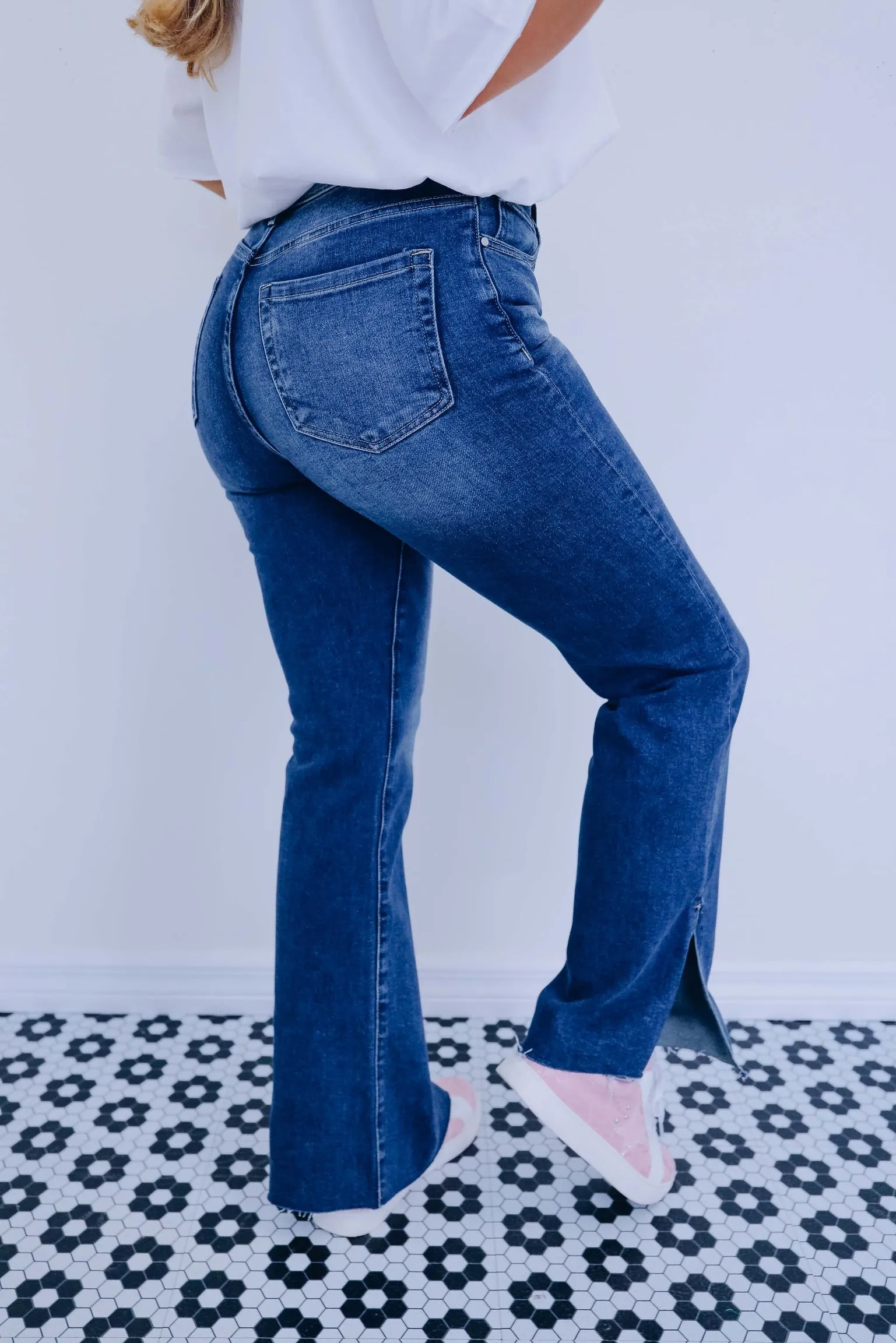 Shiloh Slit Hem High Rise Jeans - Dark