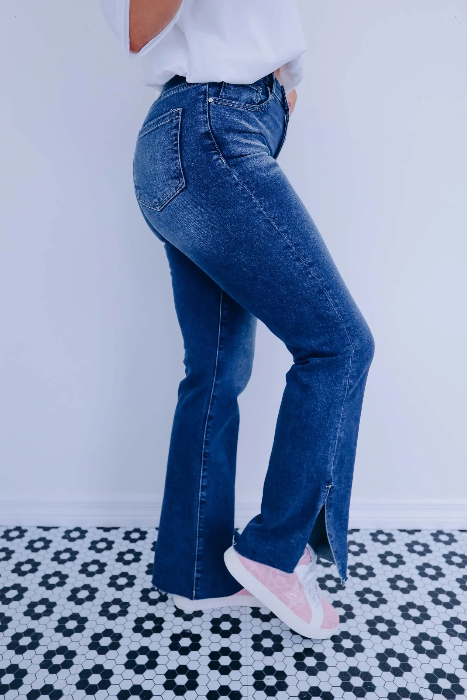 Shiloh Slit Hem High Rise Jeans - Dark