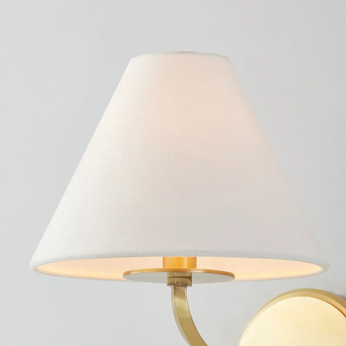 Stacey Sconce